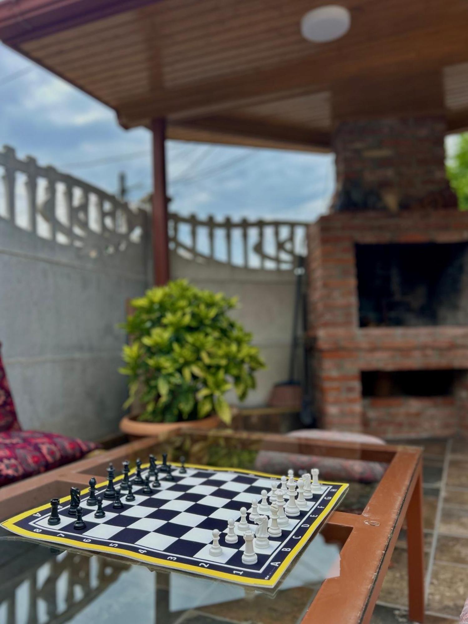 Gold Guest House Кутаїсі Екстер'єр фото